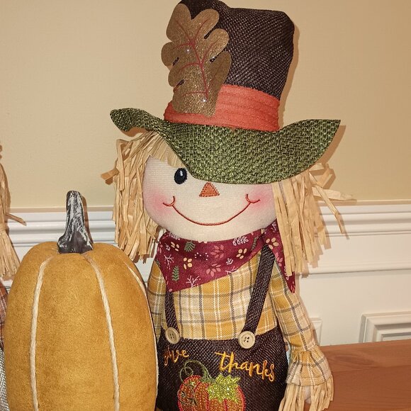 Halloween Autumn Scarecrows and Pumpkins - Picture 3 of 11